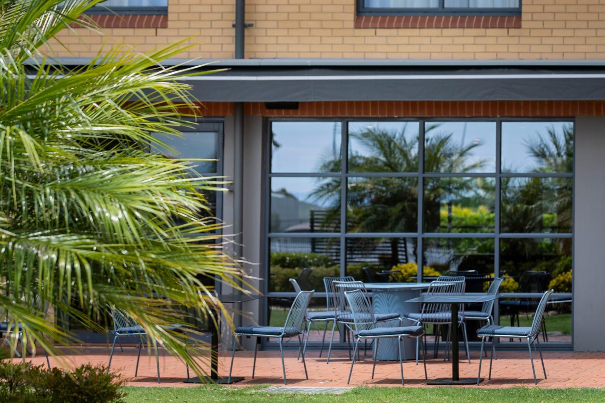 Mercure Sydney Blacktown Arndell Park Екстериор снимка